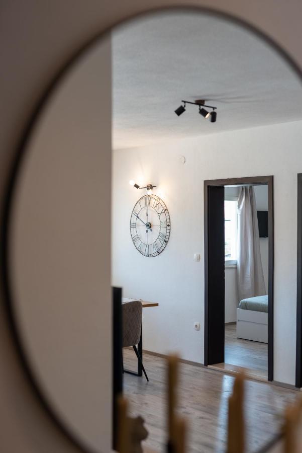 Beach Apartman Marela Slatine Esterno foto