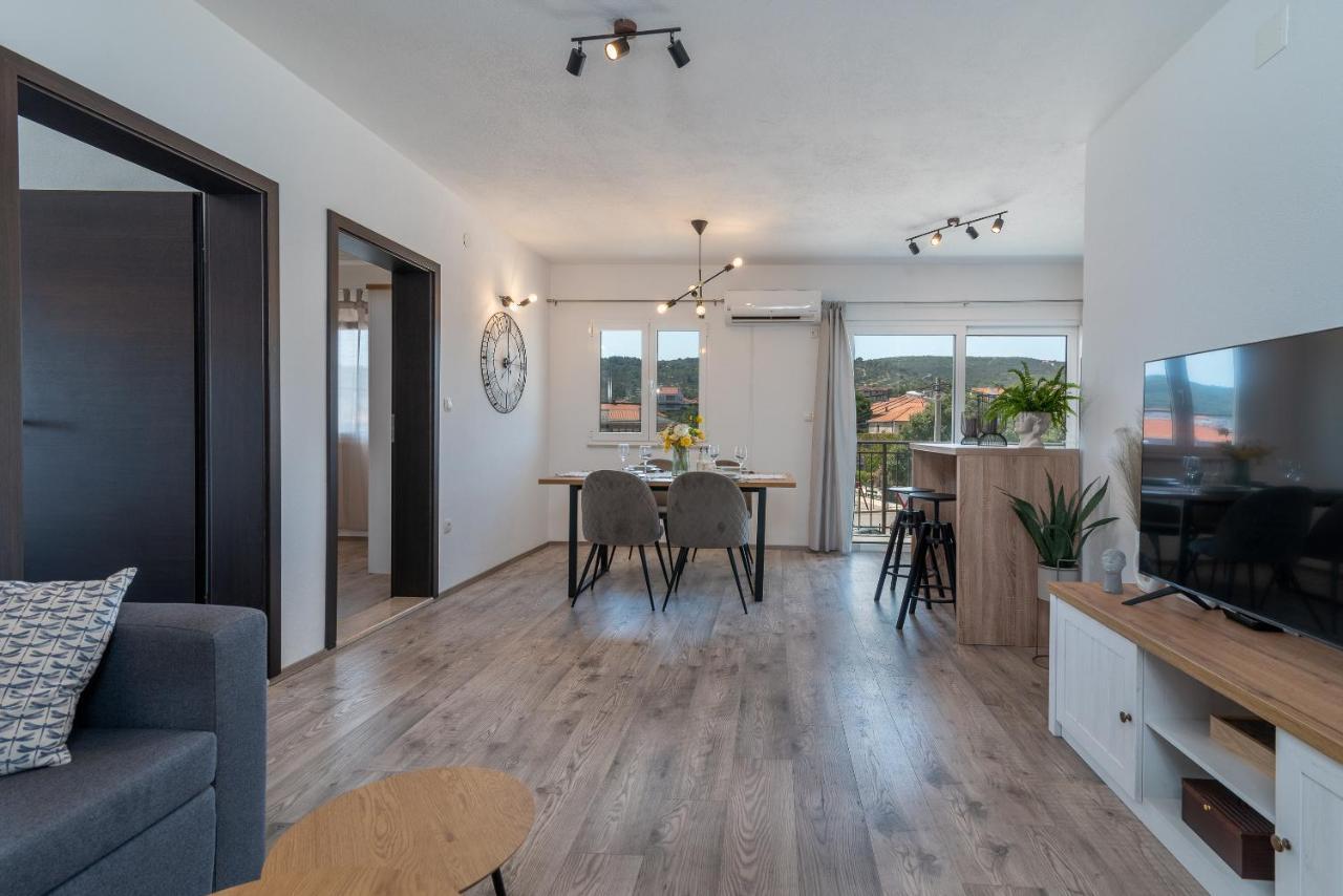 Beach Apartman Marela Slatine Esterno foto