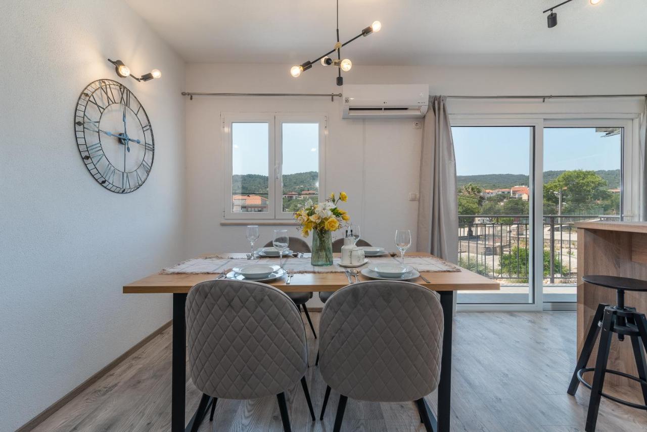Beach Apartman Marela Slatine Esterno foto